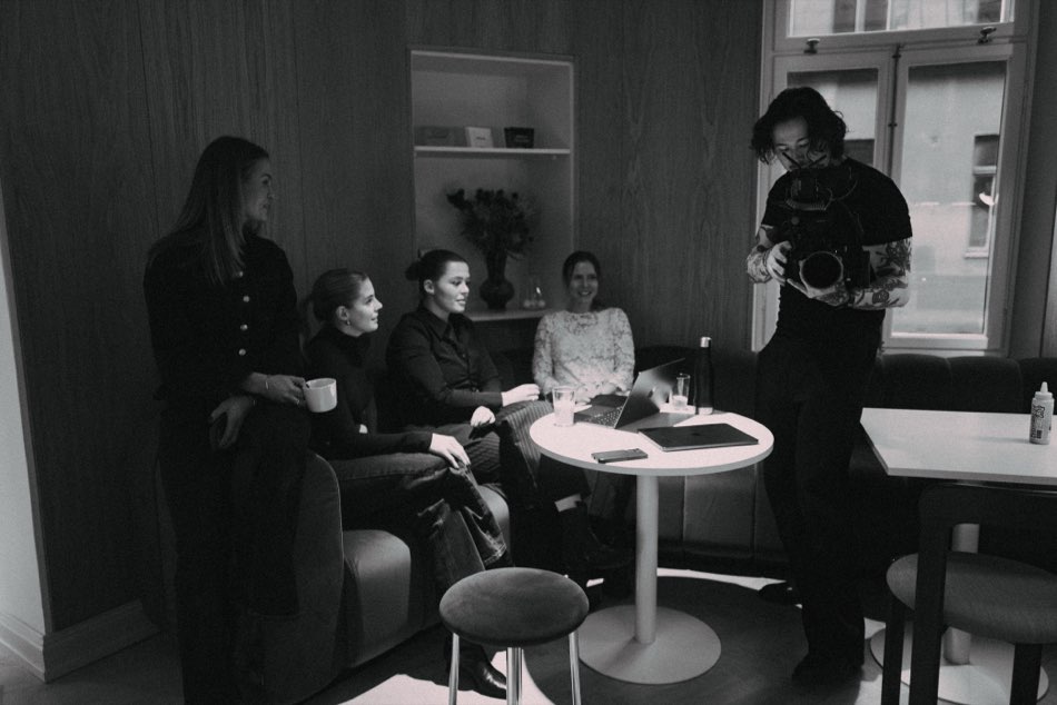Företagsfoto — svartvitt